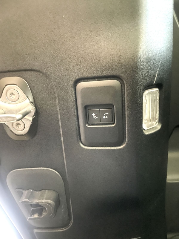 Used Land Rover Defender 110 2023 for sale - 75353059: Photo 48