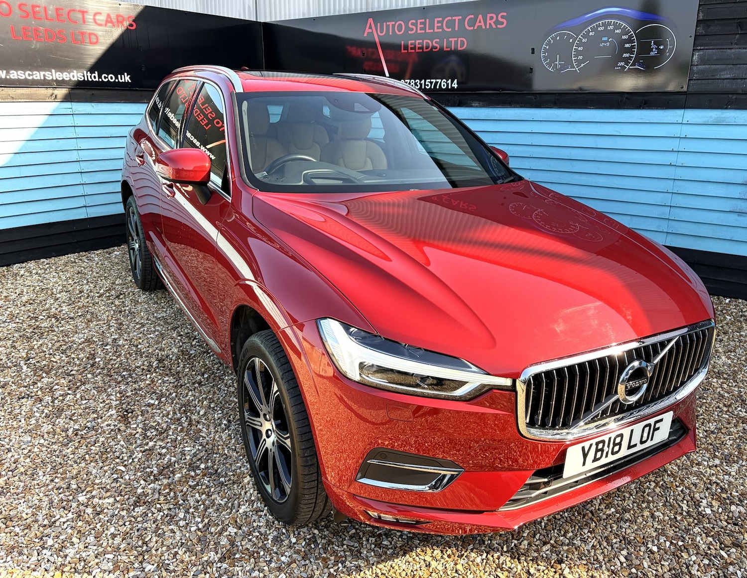 Used Volvo XC60 2018 for sale - 77960081: Photo 2