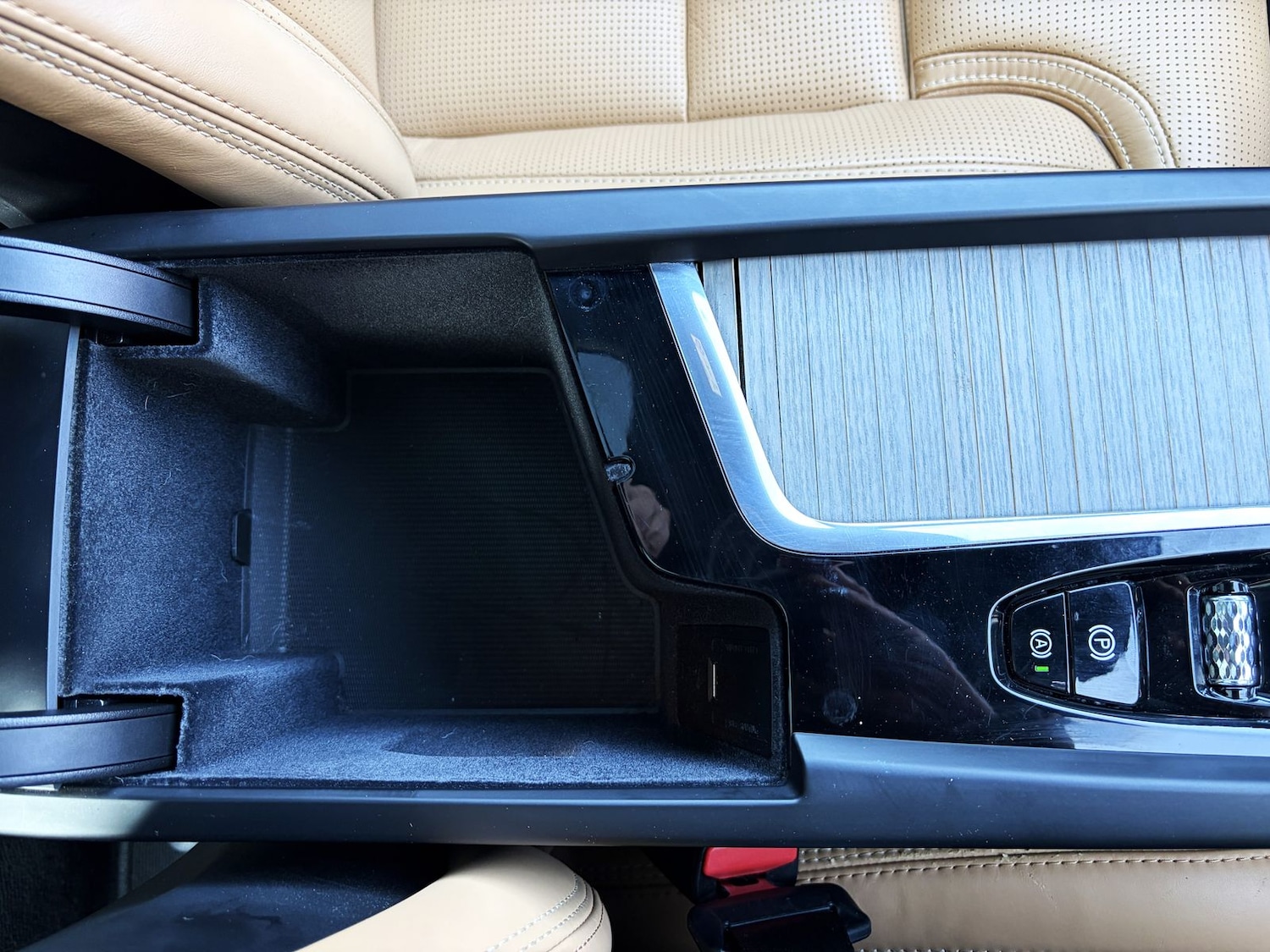 Used Volvo XC60 2018 for sale - 77960081: Photo 38