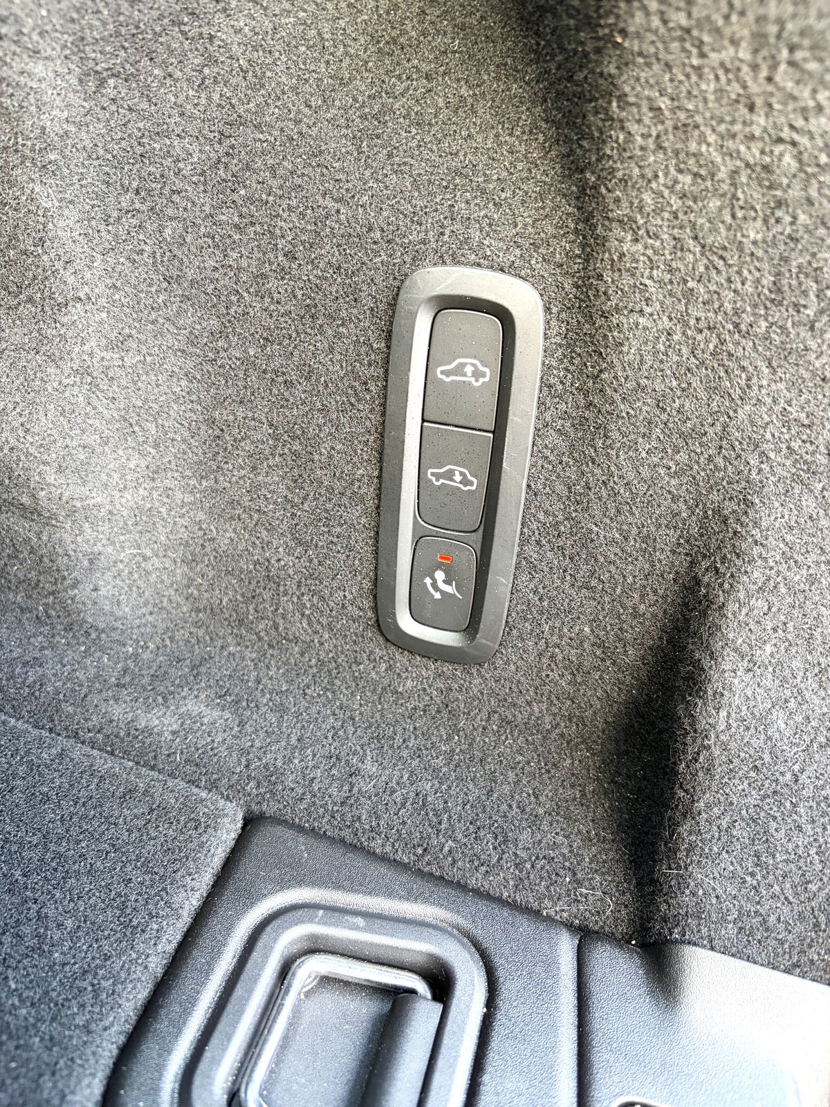 Used Volvo XC60 2018 for sale - 77960081: Photo 55