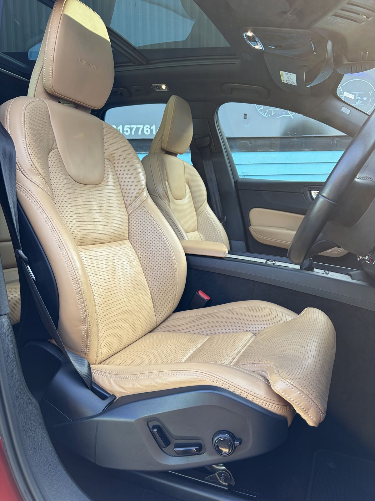 Used Volvo XC60 2018 for sale - 77960081: Photo 6