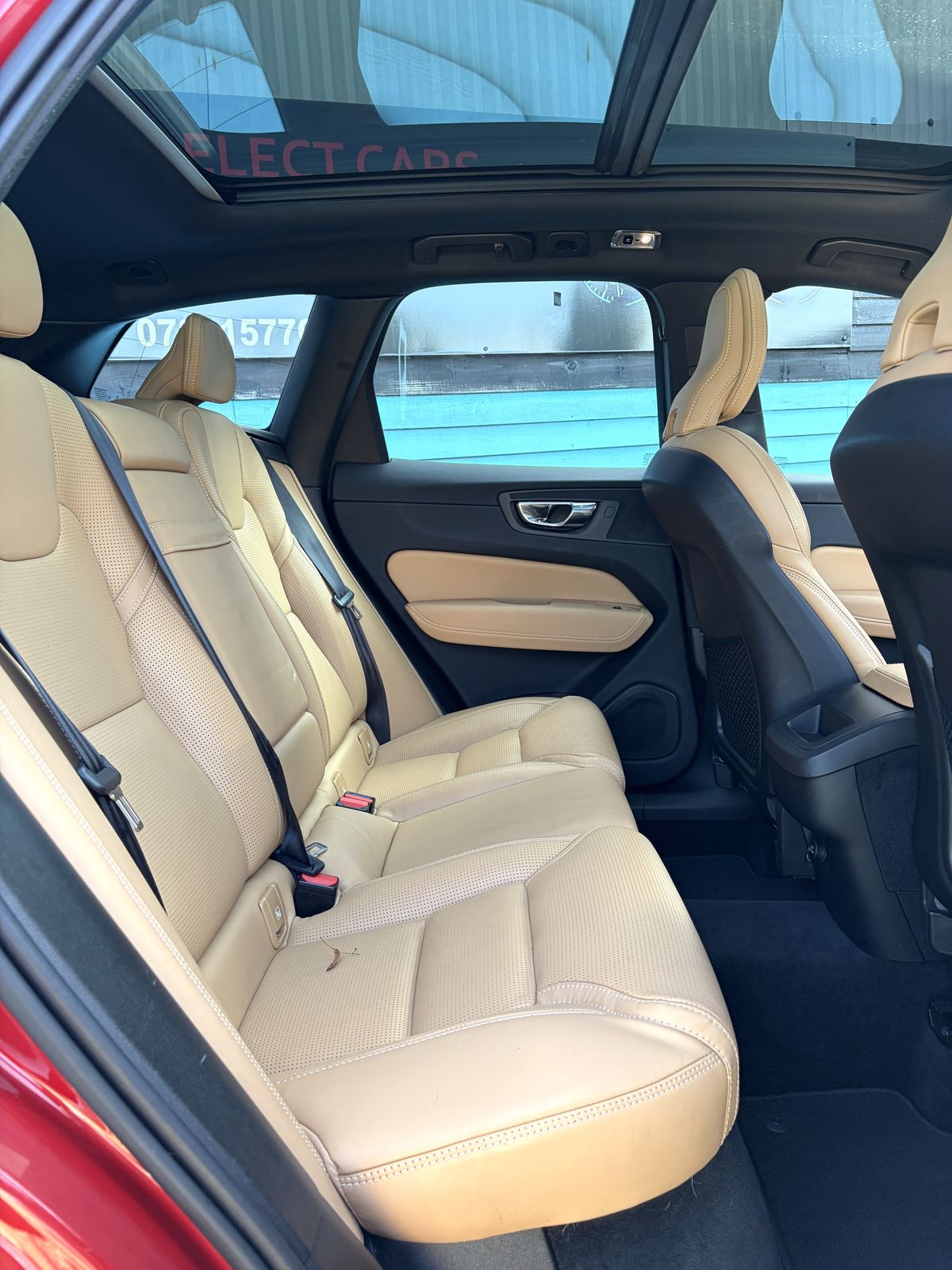 Used Volvo XC60 2018 for sale - 77960081: Photo 7