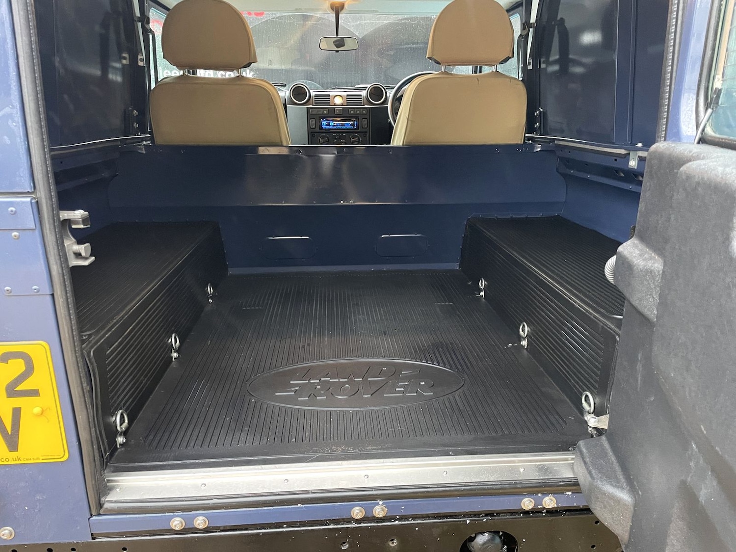 Used Land Rover Defender 90 2012 for sale - 77281207: Photo 13