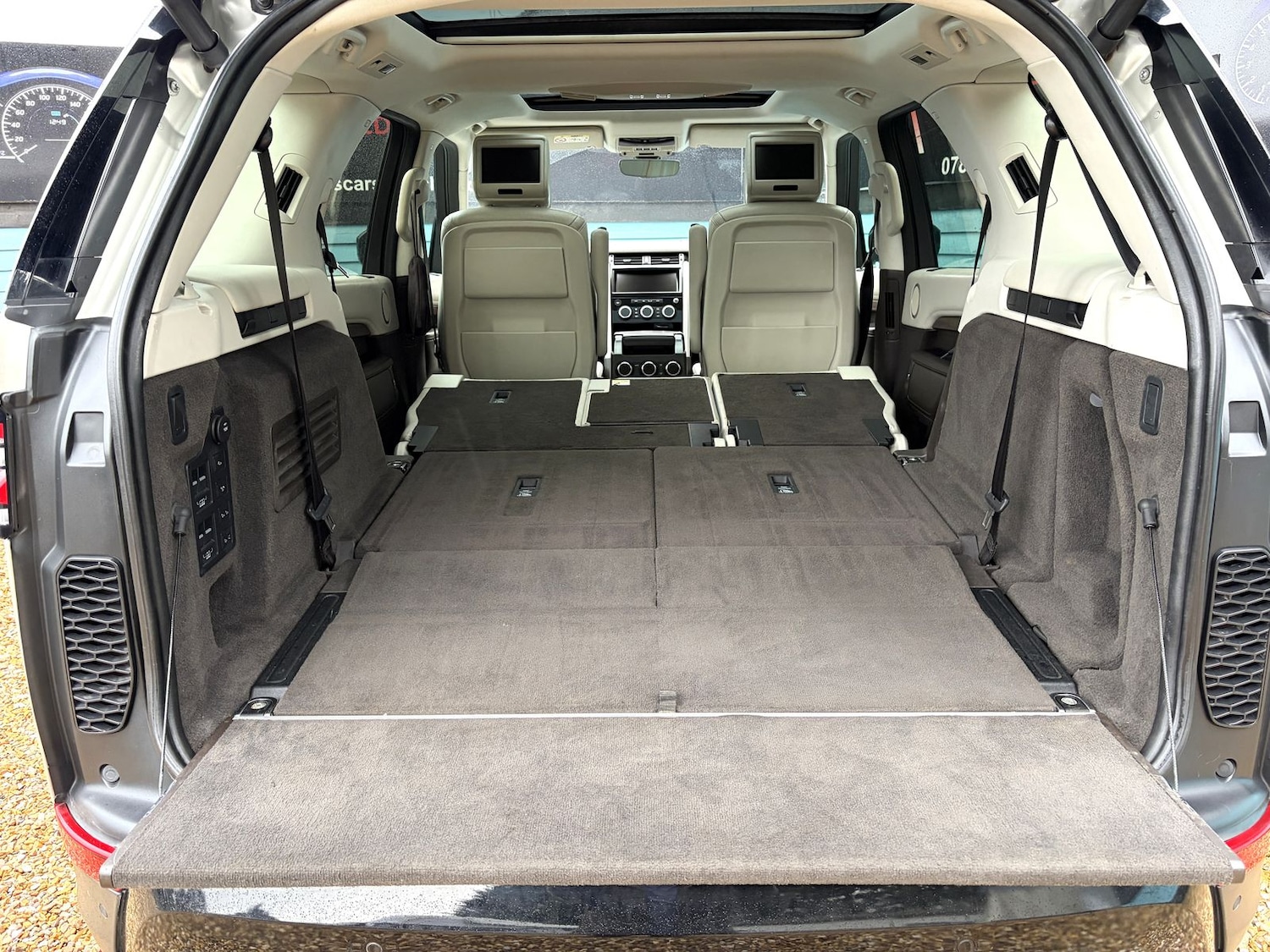 Used Land Rover Discovery 2017 for sale - 78009480: Photo 14