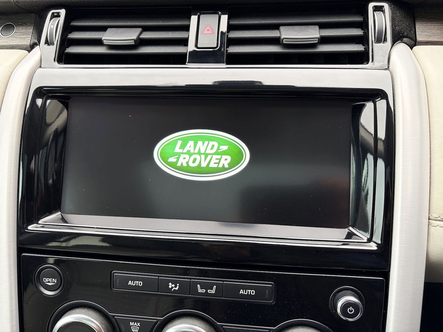 Used Land Rover Discovery 2017 for sale - 78009480: Photo 21