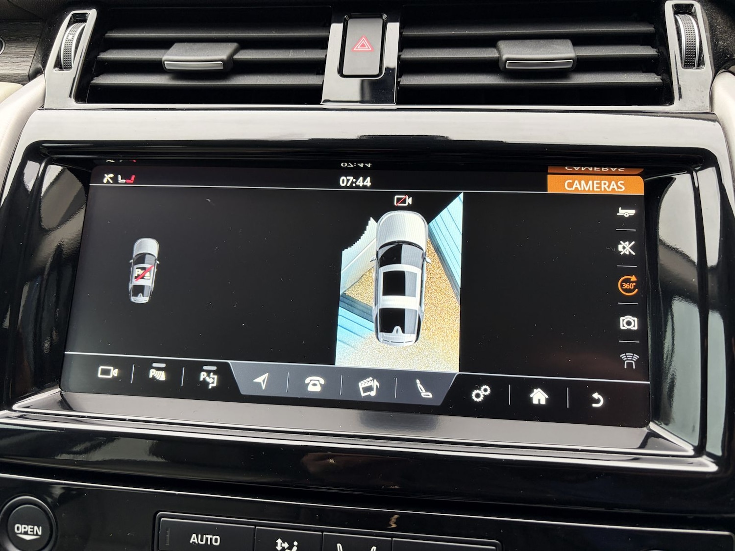 Used Land Rover Discovery 2017 for sale - 78009480: Photo 55