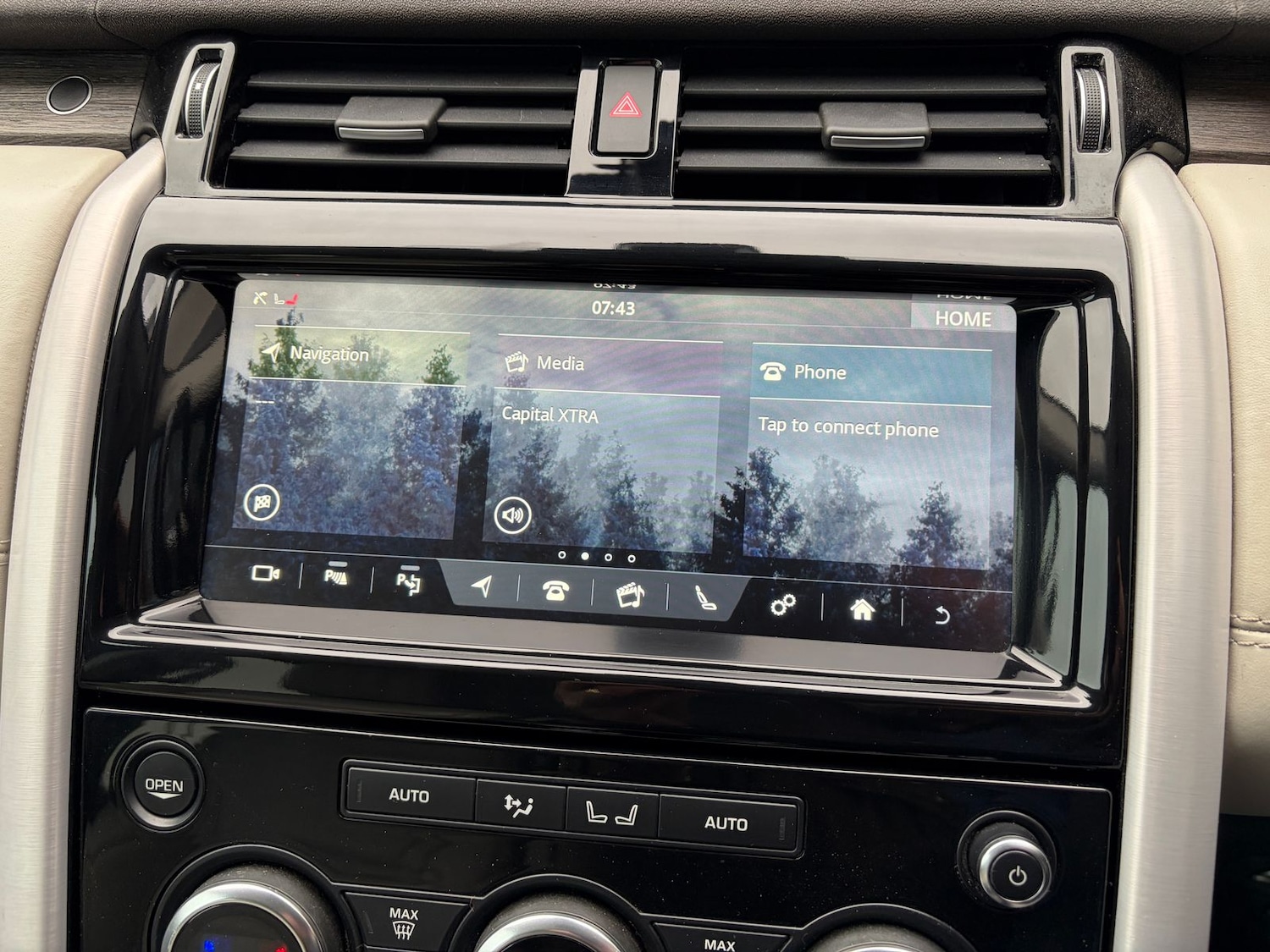 Used Land Rover Discovery 2017 for sale - 78009480: Photo 64