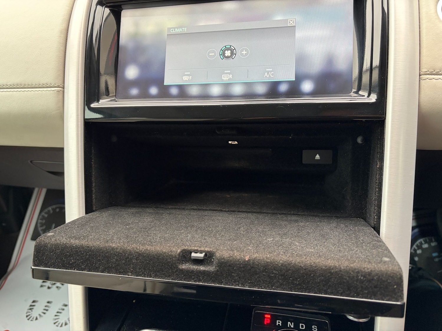 Used Land Rover Discovery 2017 for sale - 78009480: Photo 73