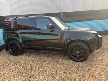 Used Land Rover Defender 2022 for sale - 79646431: Photo