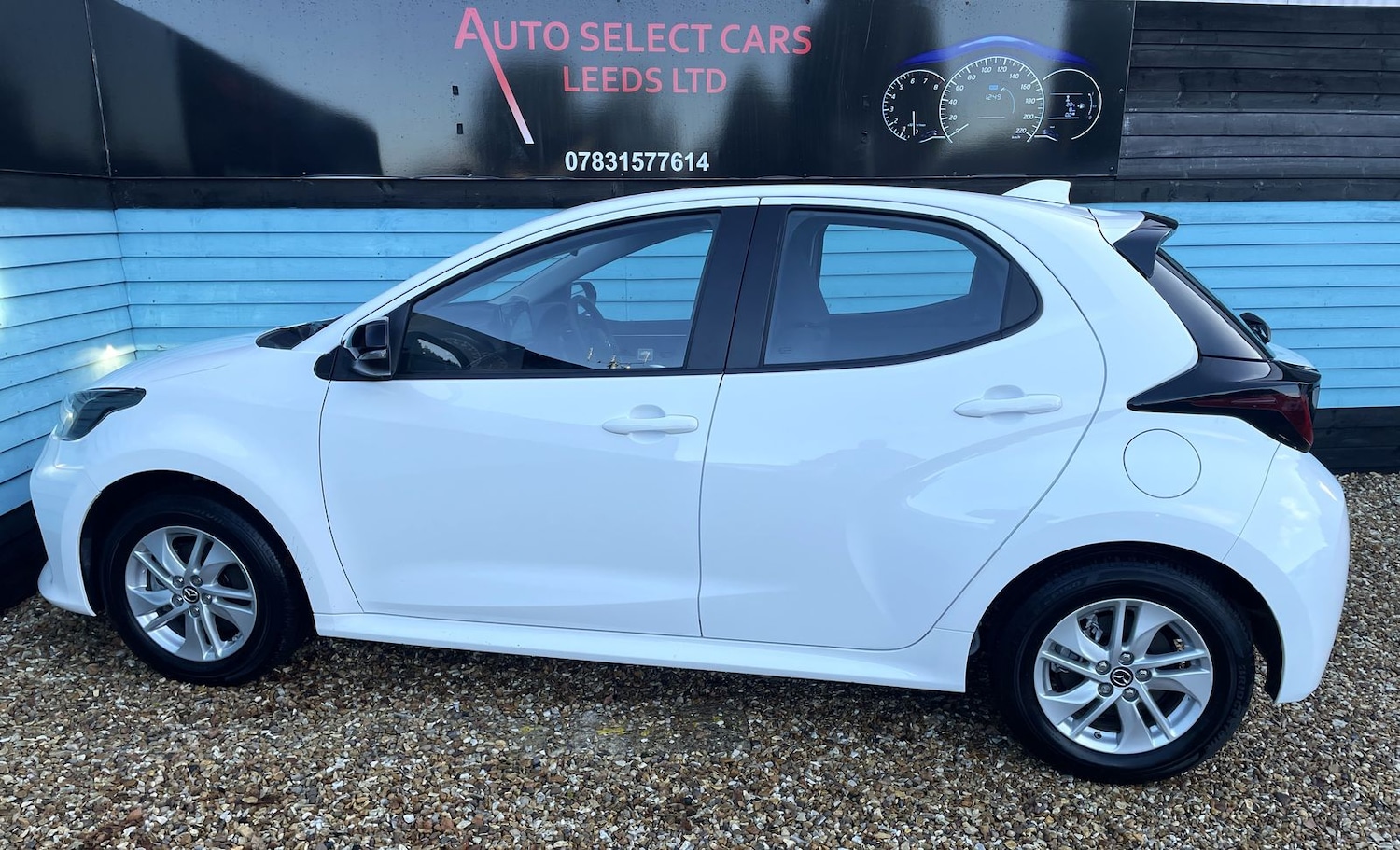 Used Mazda Mazda2 HYBRID 2024 for sale - 76788416: Photo 16