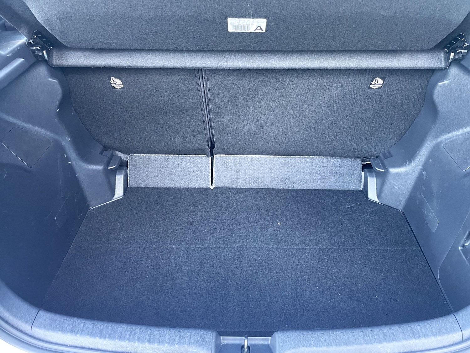 Used Mazda Mazda2 HYBRID 2024 for sale - 76788416: Photo 19