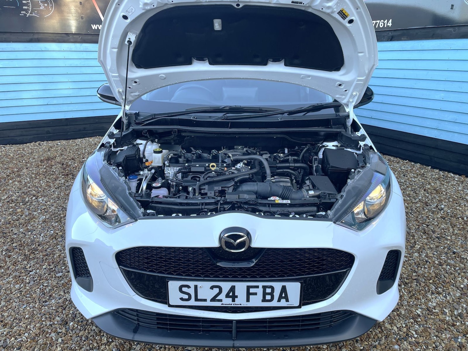 Used Mazda Mazda2 HYBRID 2024 for sale - 76788416: Photo 21