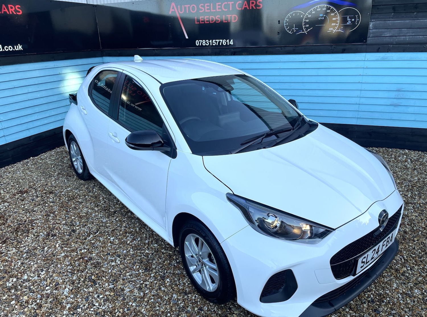 Used Mazda Mazda2 HYBRID 2024 for sale - 76788416: Photo 36