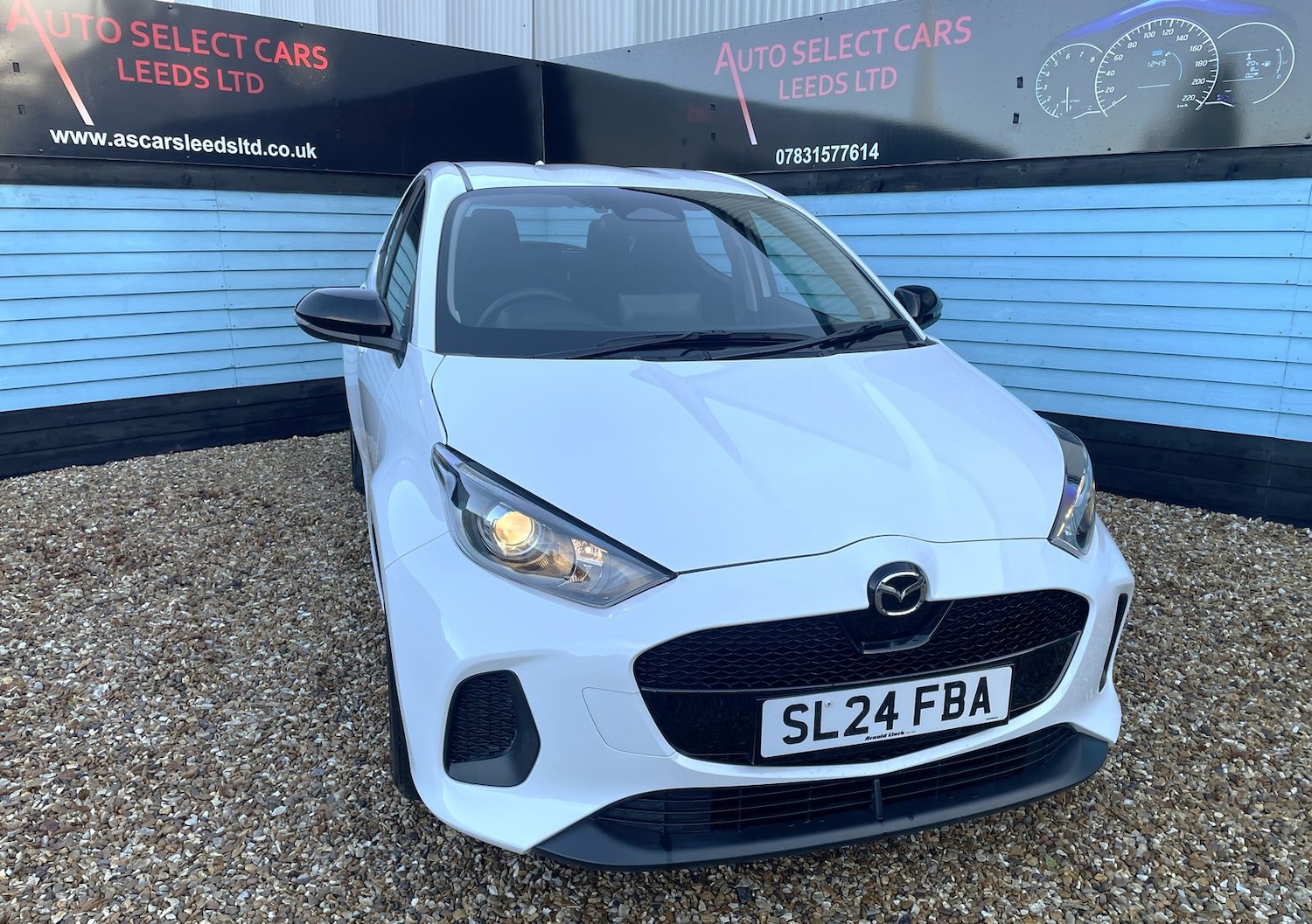 Used Mazda Mazda2 HYBRID 2024 for sale - 76788416: Photo 39