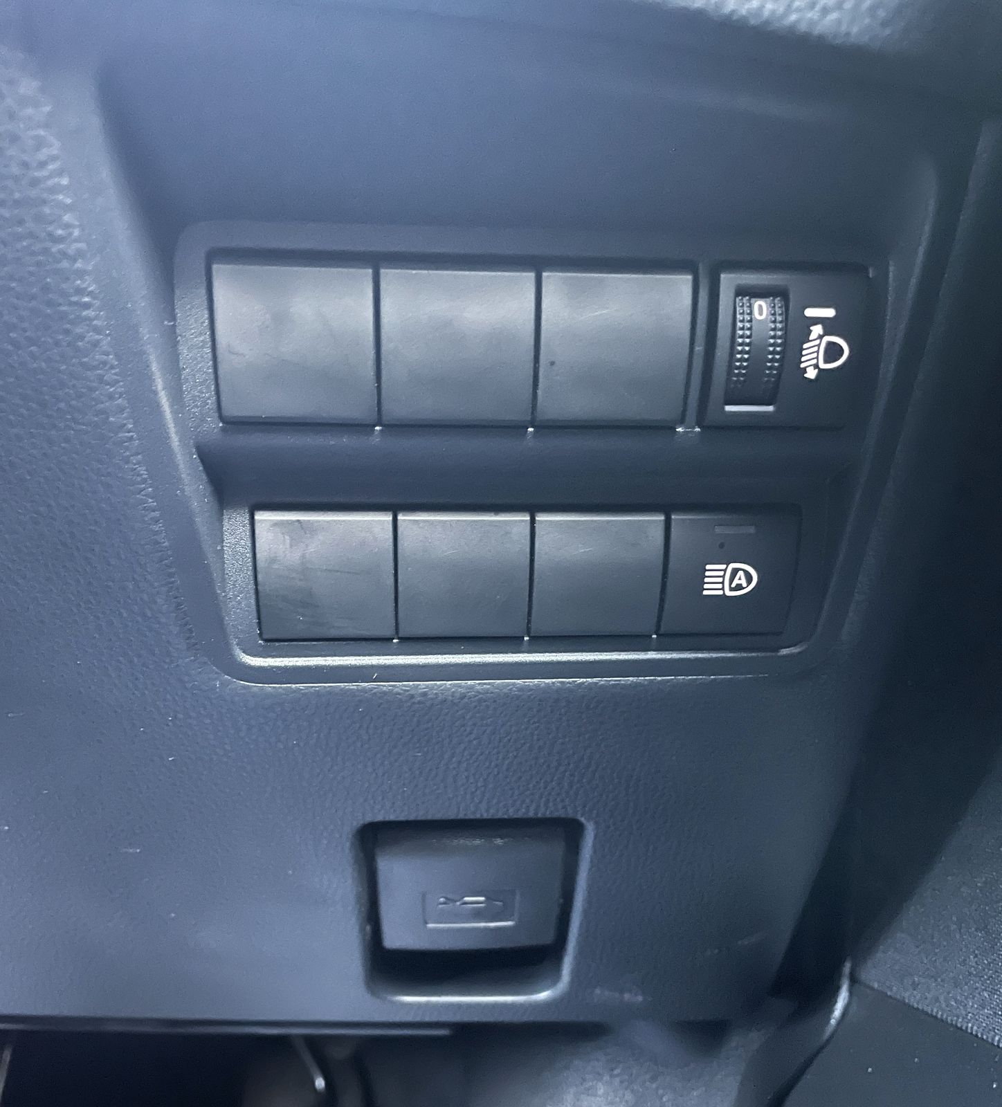 Used Mazda Mazda2 HYBRID 2024 for sale - 76788416: Photo 41