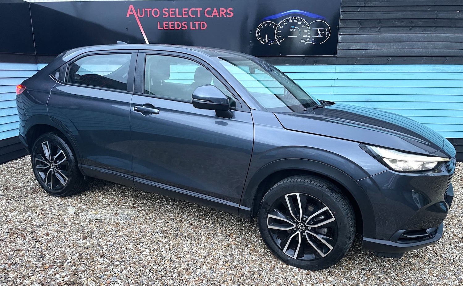 Used Honda HR-V 2023 for sale - 76915223: Photo 2