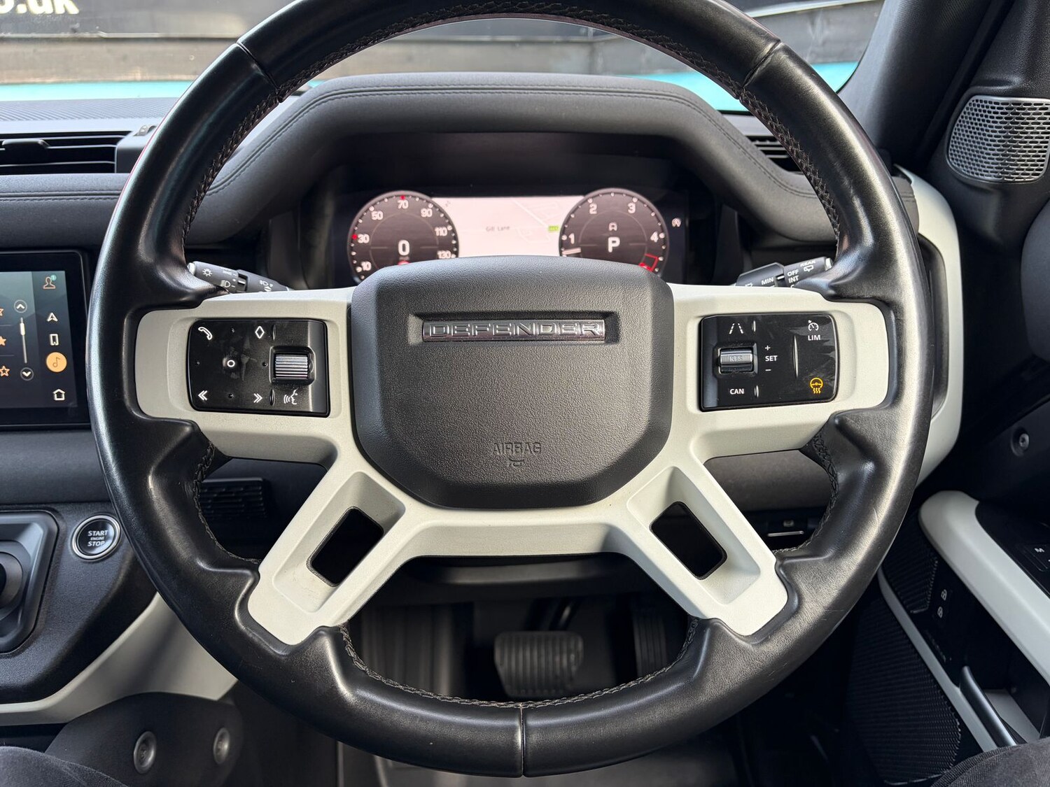 Used Land Rover Defender 2022 for sale - 77983068: Photo 17