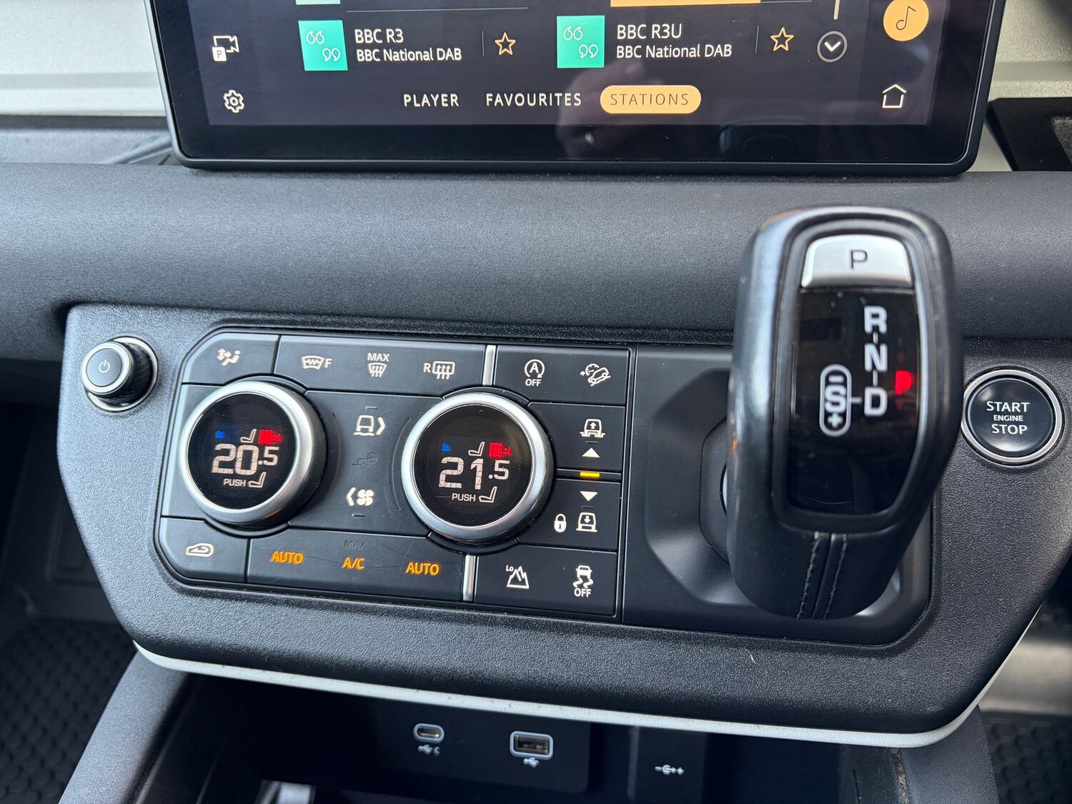 Used Land Rover Defender 2022 for sale - 77983068: Photo 32