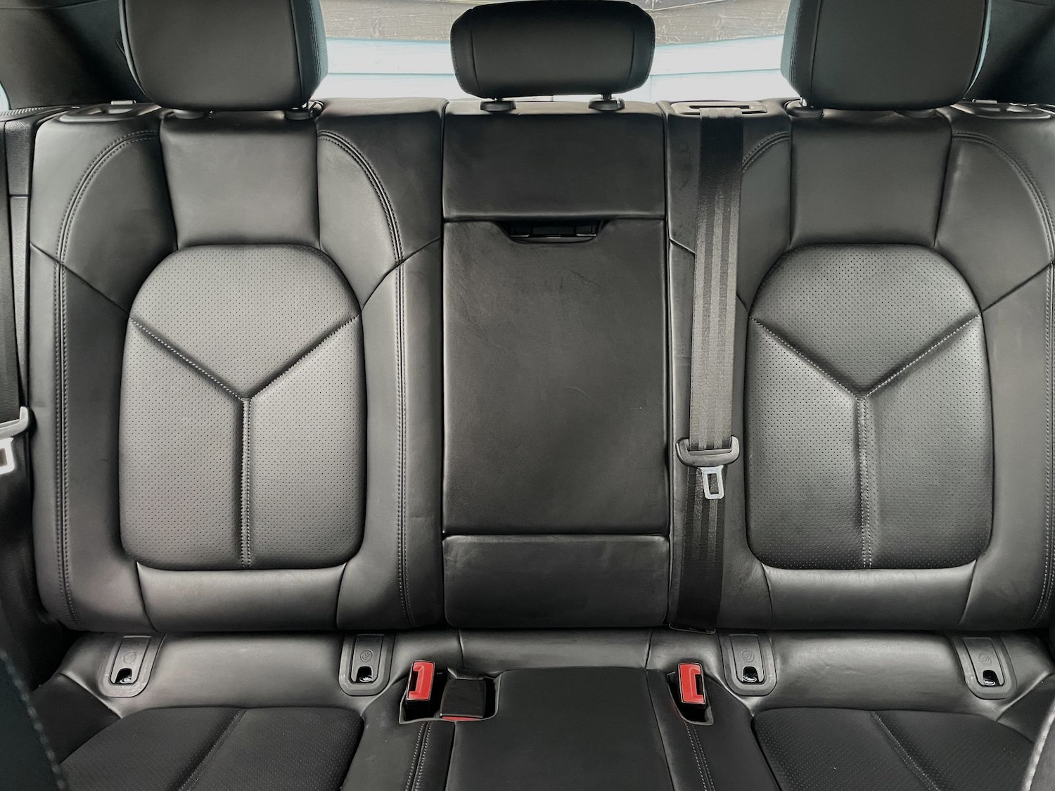 Used Porsche Macan 2022 for sale - 76285539: Photo 11