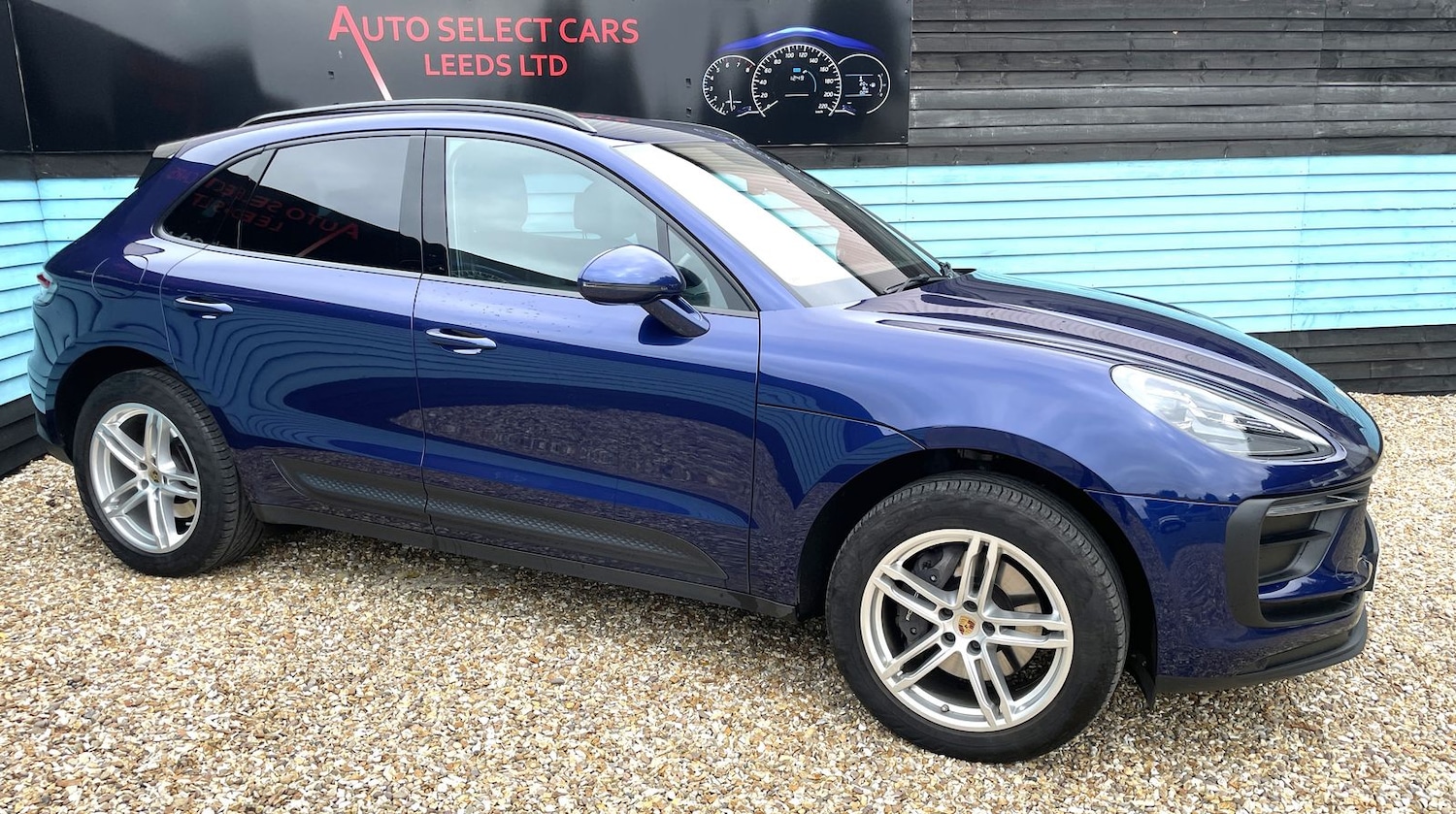 Used Porsche Macan 2022 for sale - 76285539: Photo 2