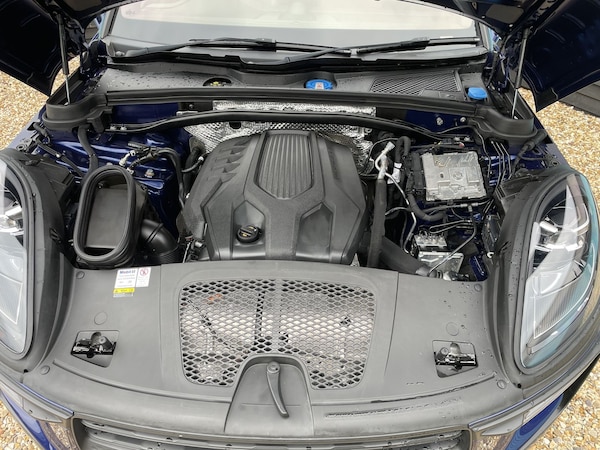 Used Porsche Macan 2022 for sale - 76285539: Photo 28