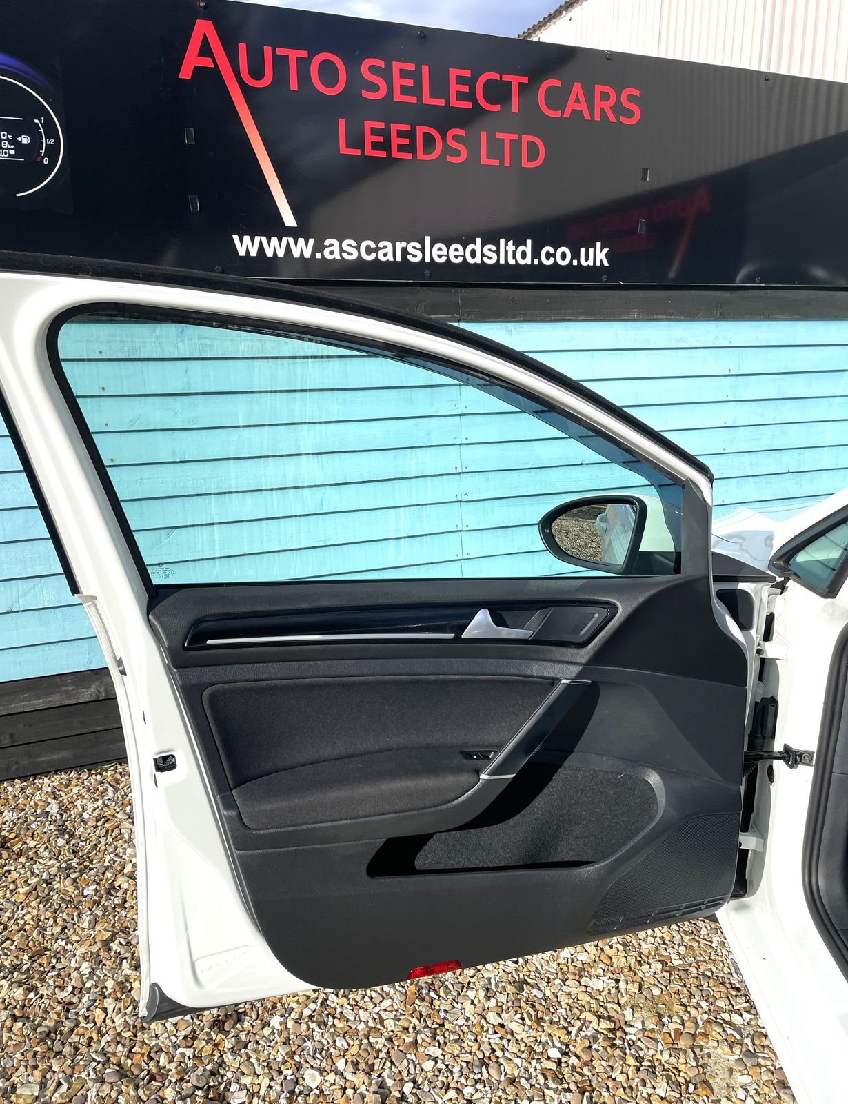 Used Volkswagen Golf 2015 for sale - 76190887: Photo 38