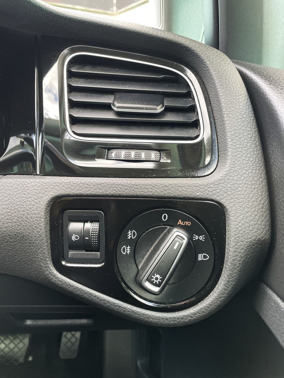 Used Volkswagen Golf 2015 for sale - 76190887: Photo 43