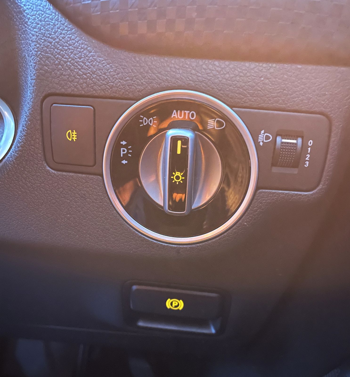 Used Mercedes-Benz A-Class 2015 for sale - 77031629: Photo 45