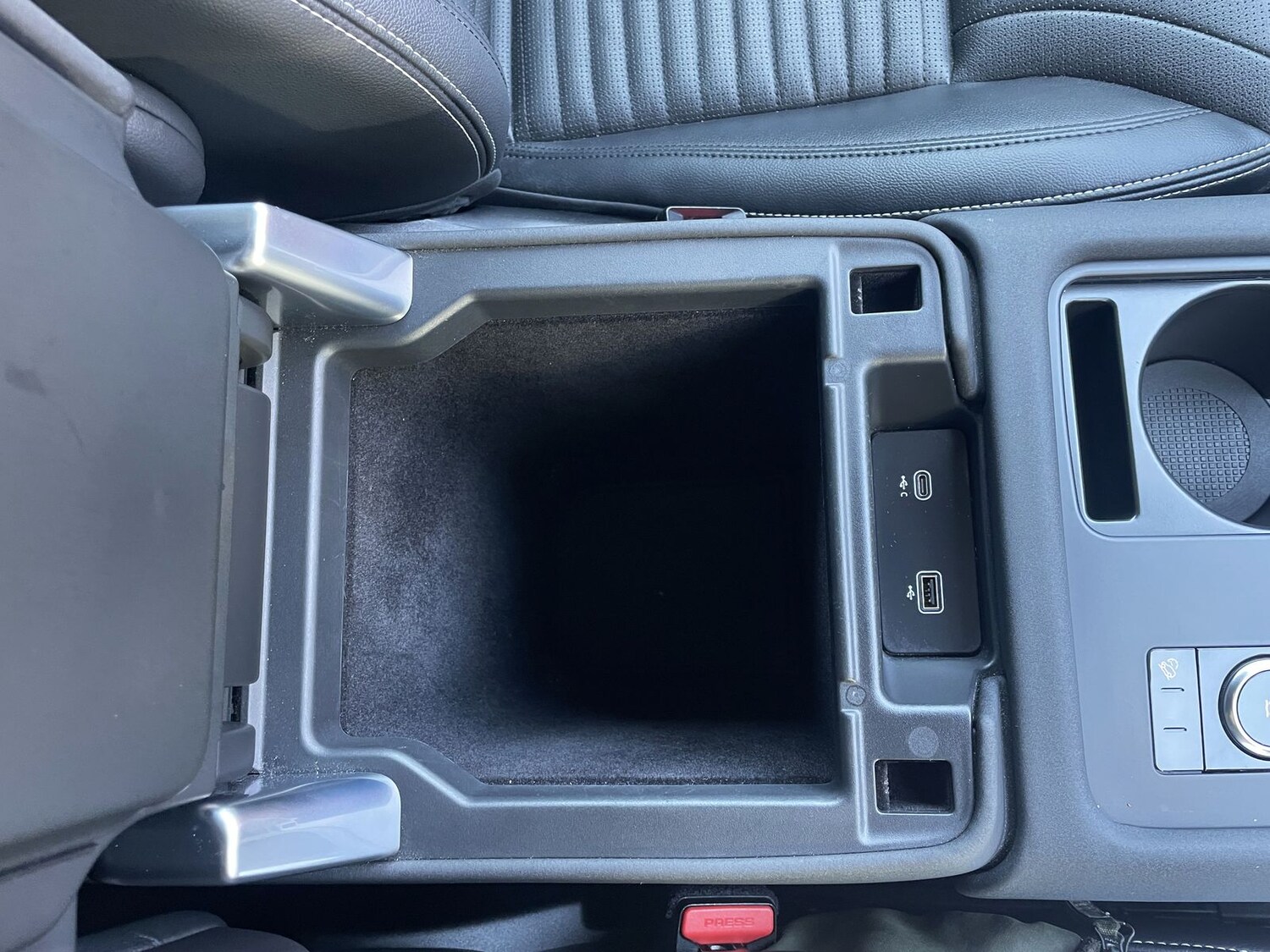 Used Land Rover Discovery 2022 for sale - 77538720: Photo 58