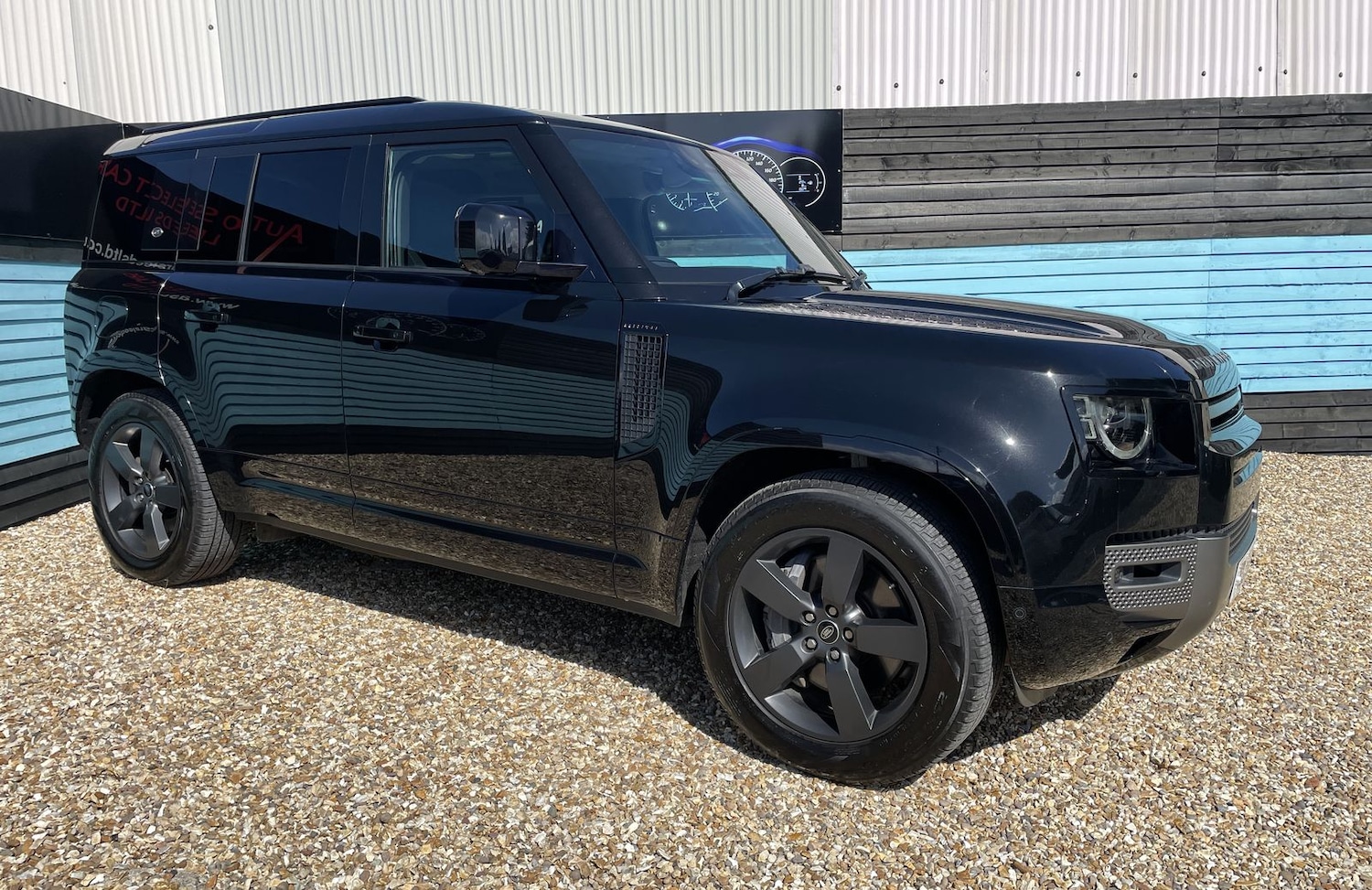 Used Land Rover Defender 110 2021 for sale - 77538733: Photo 2