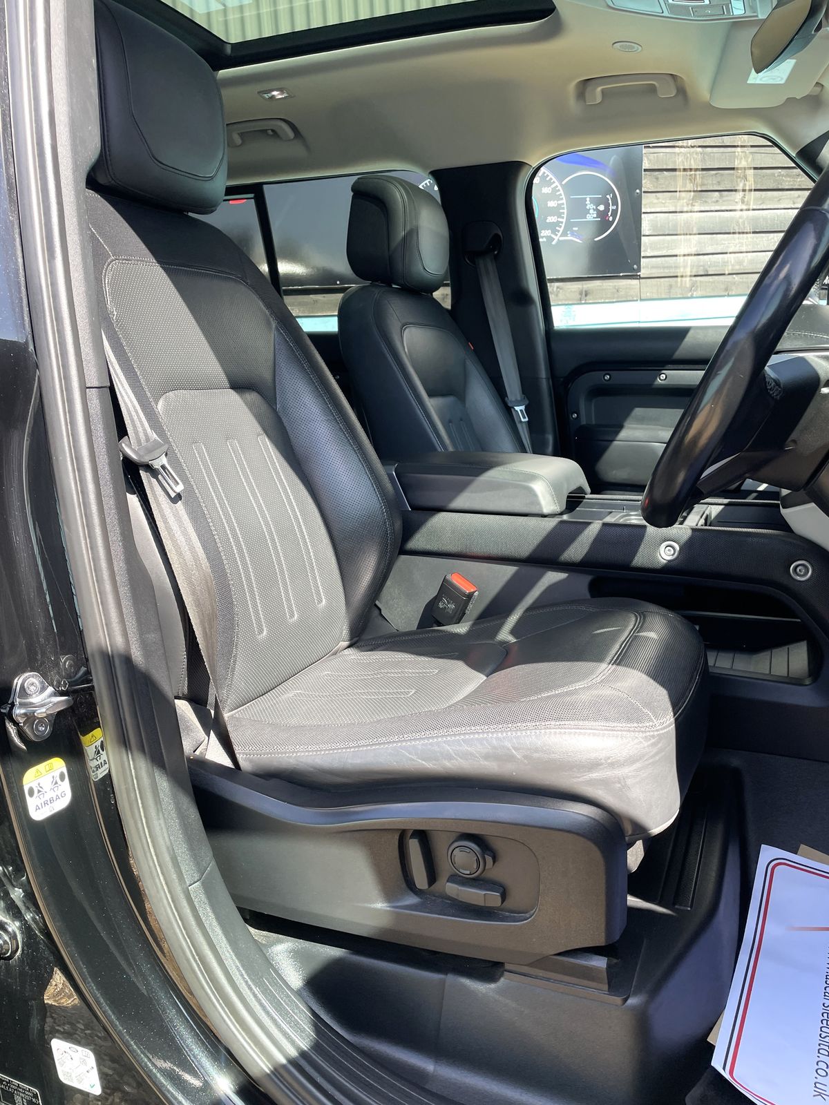 Used Land Rover Defender 110 2021 for sale - 77538733: Photo 6