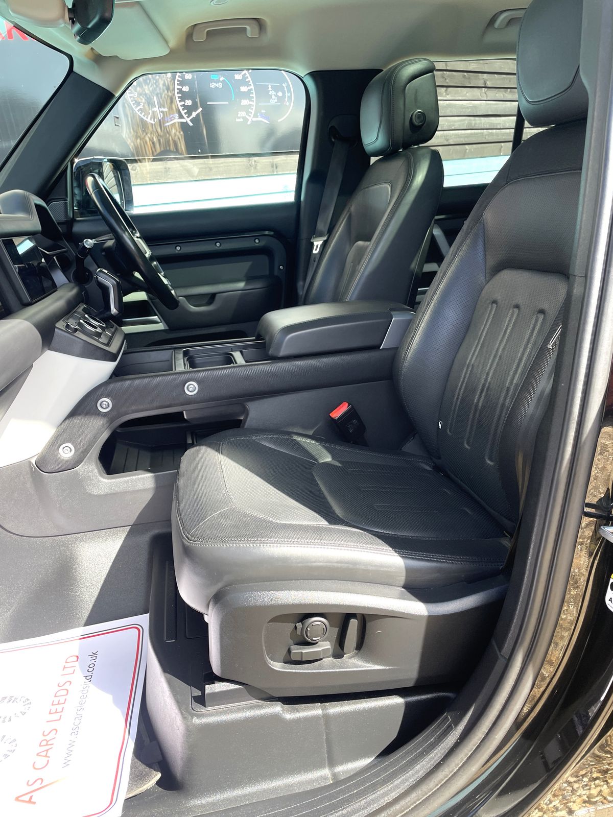 Used Land Rover Defender 110 2021 for sale - 77538733: Photo 7