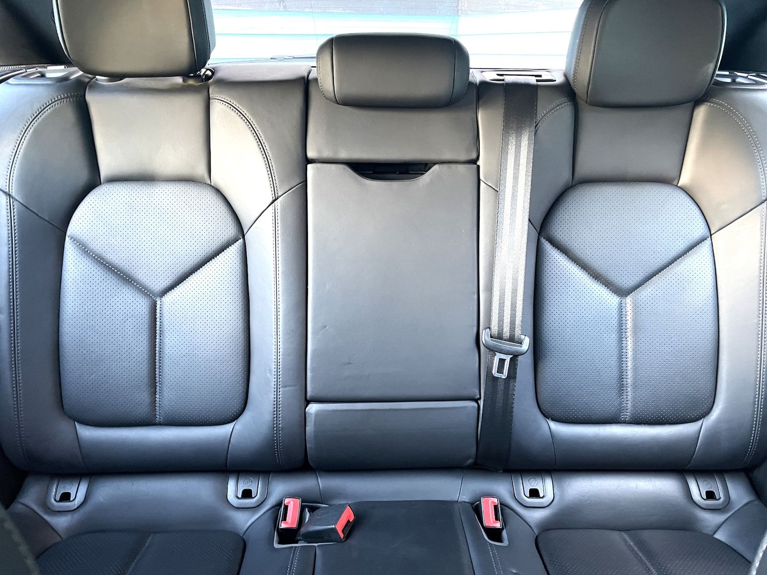 Used Porsche Macan 2015 for sale - 76400588: Photo 11