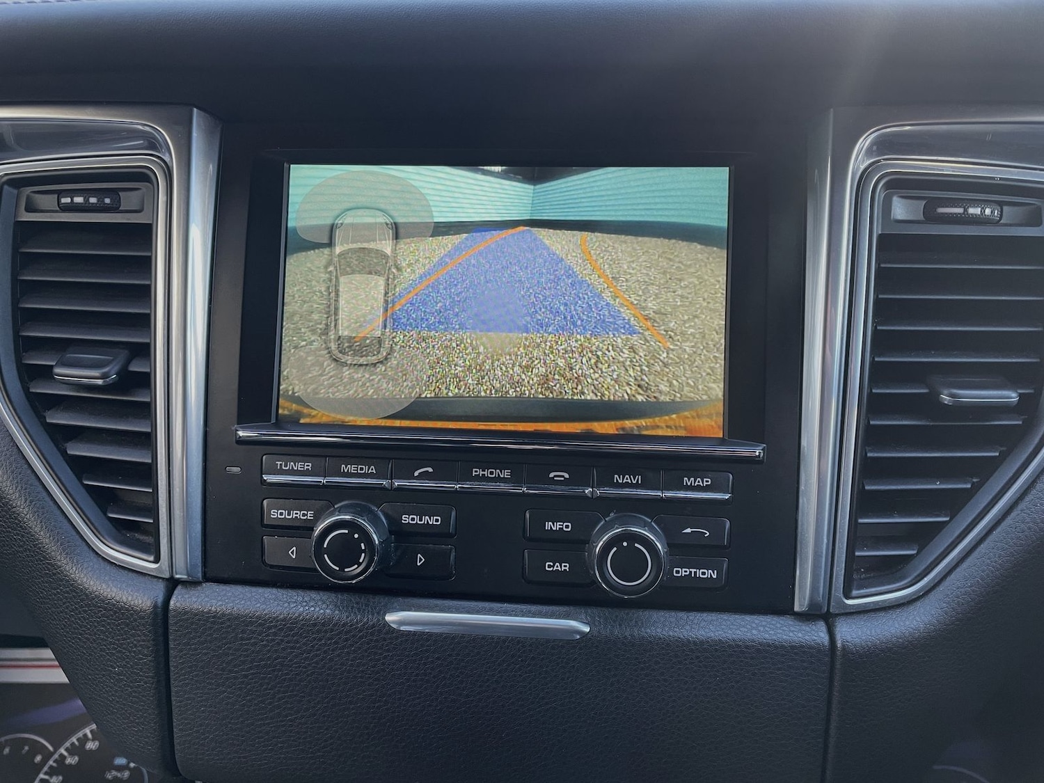 Used Porsche Macan 2015 for sale - 76400588: Photo 31