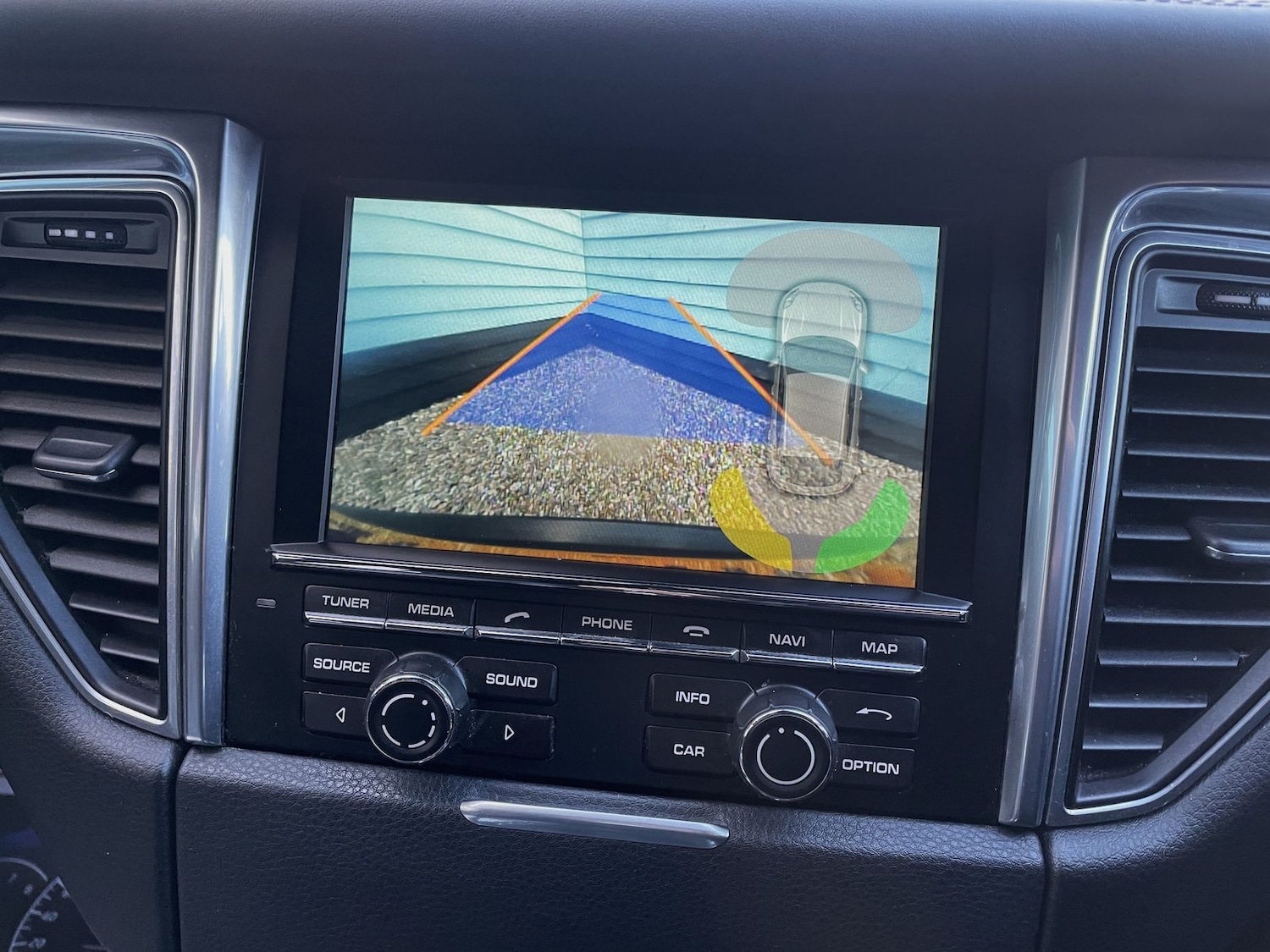 Used Porsche Macan 2015 for sale - 76400588: Photo 33