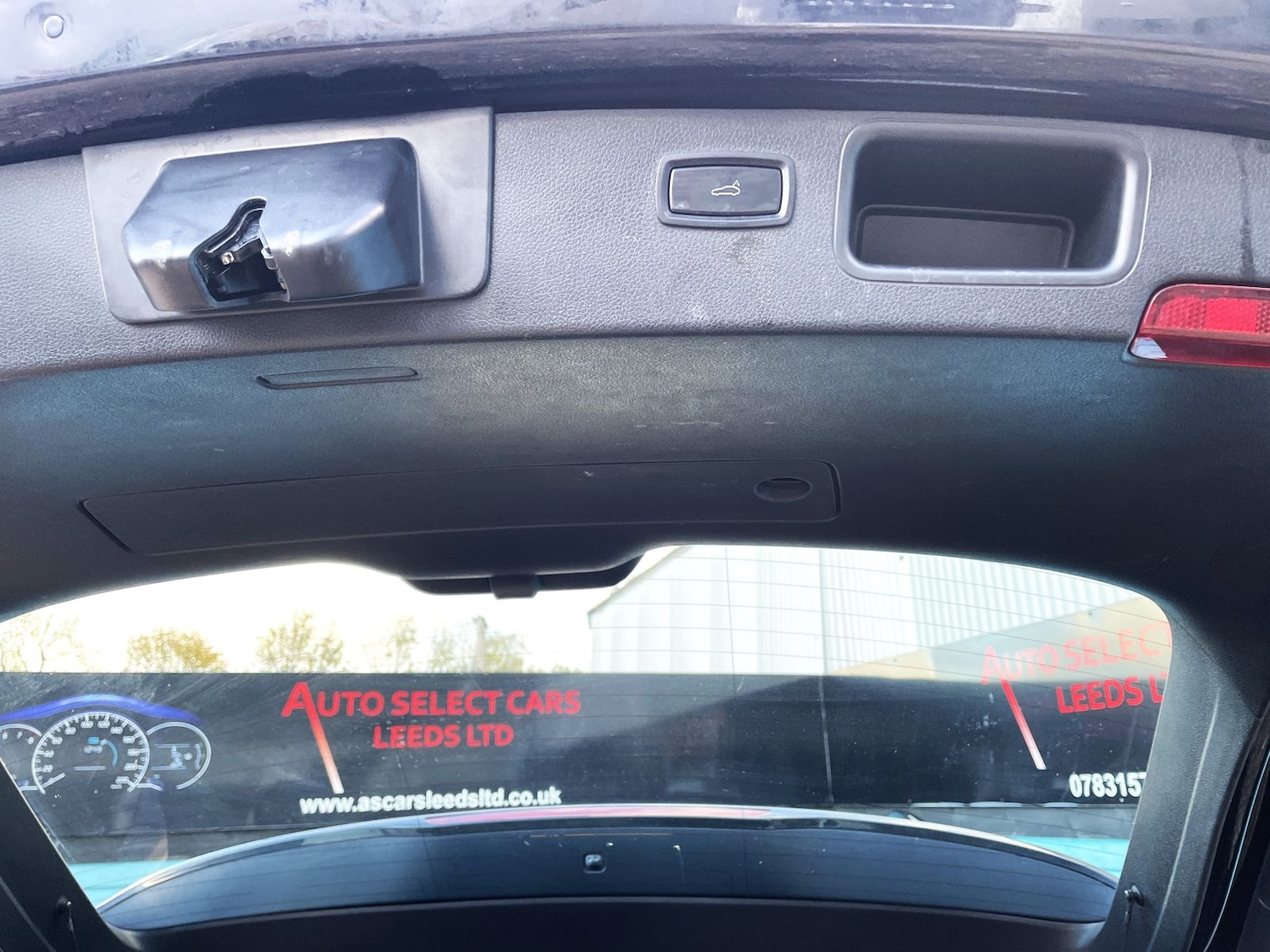 Used Porsche Macan 2015 for sale - 76400588: Photo 39