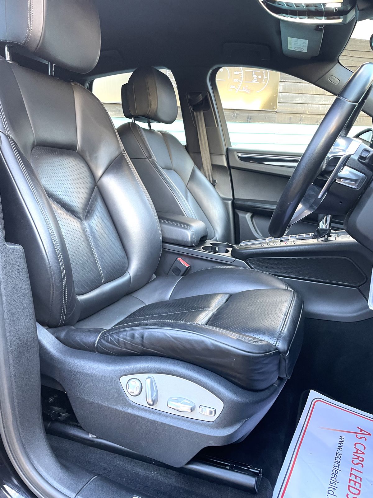 Used Porsche Macan 2015 for sale - 76400588: Photo 6