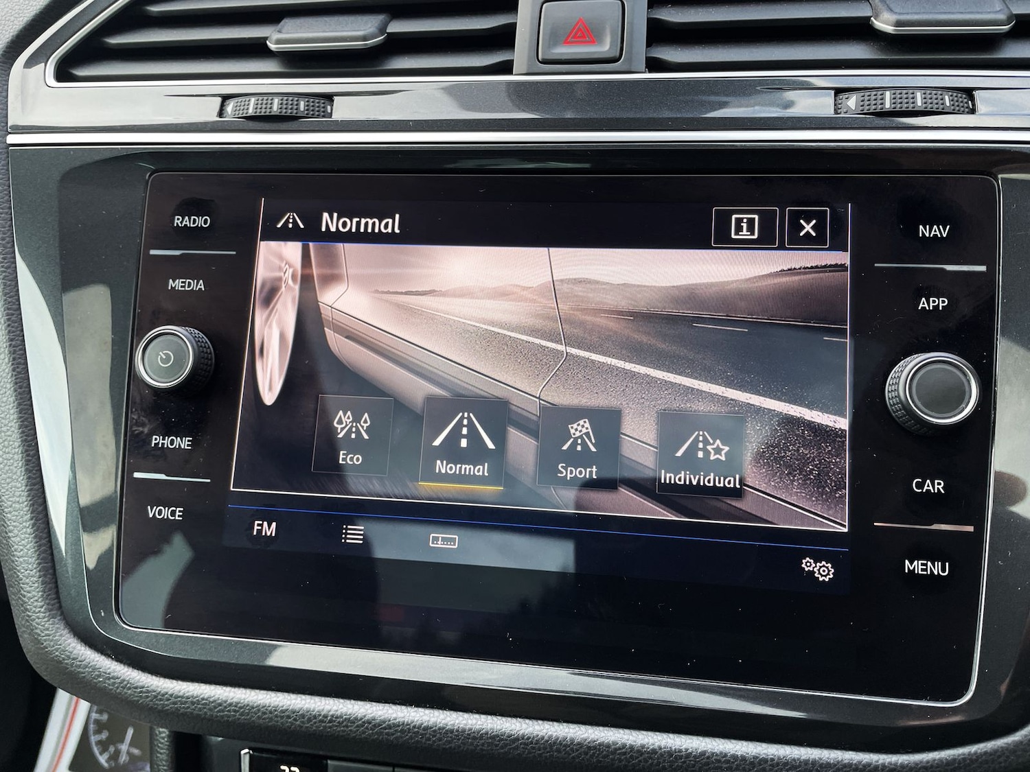 Used Volkswagen Tiguan 2019 for sale - 76966927: Photo 48