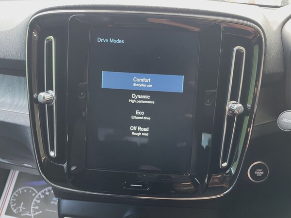 Used Volvo XC40 2020 for sale - 75734425: Photo 40