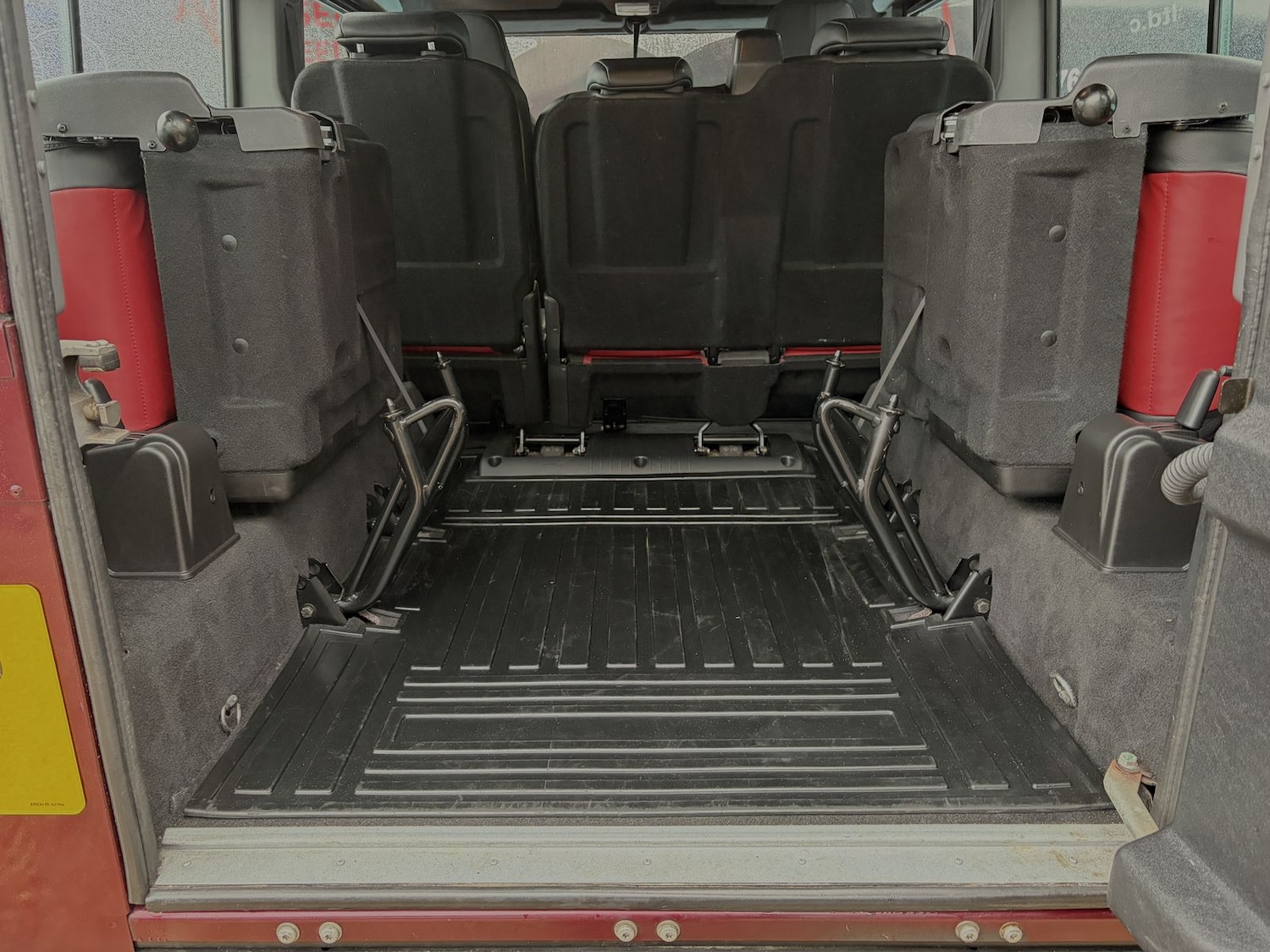 Used Land Rover Defender 110 2015 for sale - 77512753: Photo 22