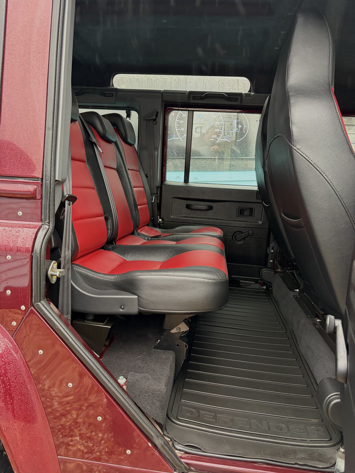 Used Land Rover Defender 110 2015 for sale - 77512753: Photo 9