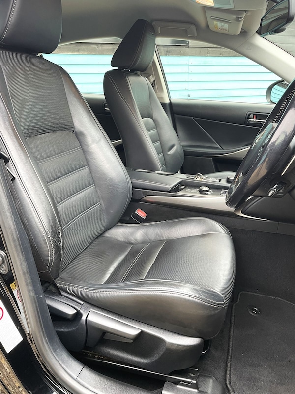 Used Lexus IS 2016 for sale - 76297387: Photo 6