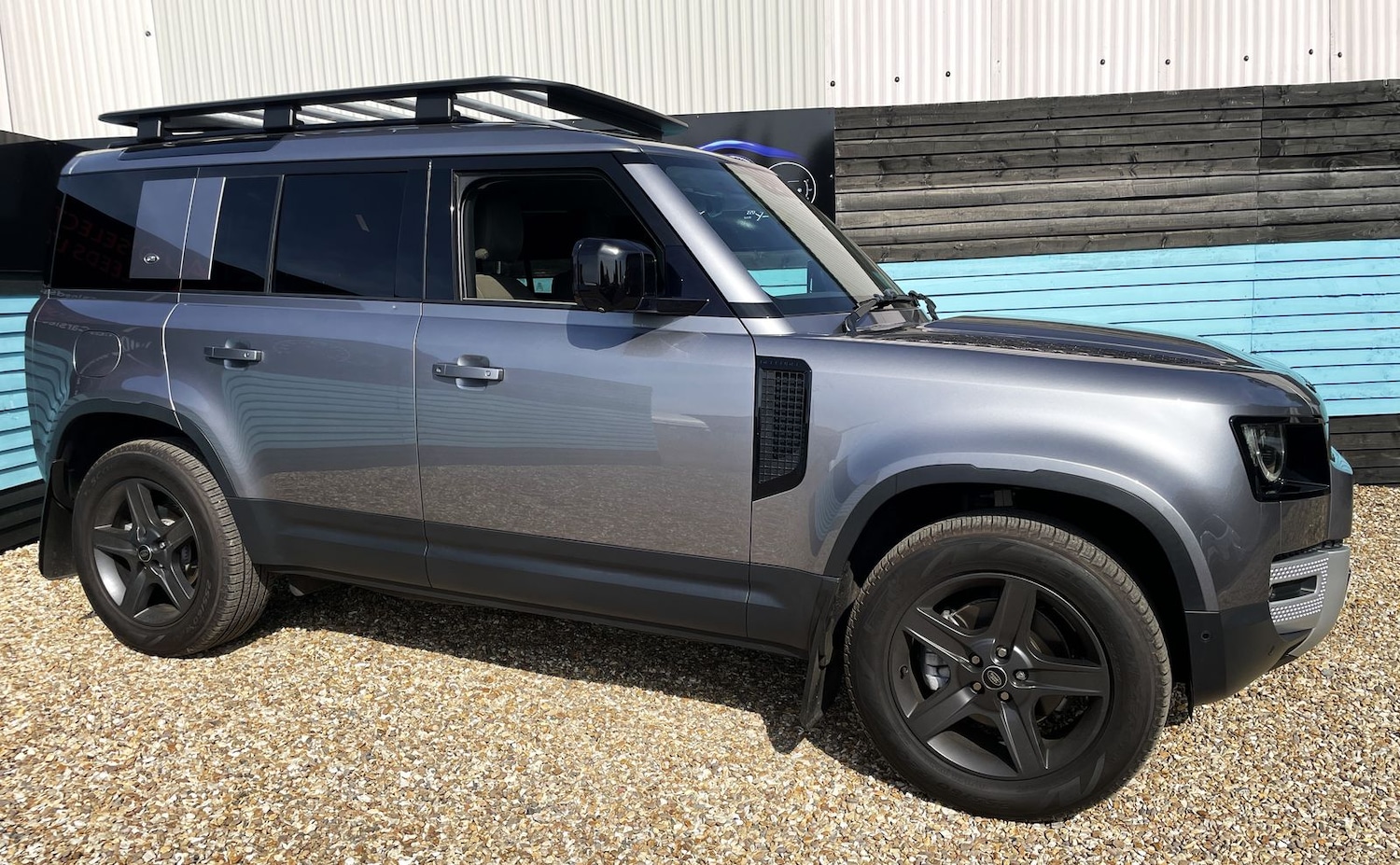 Used Land Rover Defender 110 2023 for sale - 77538735: Photo 2