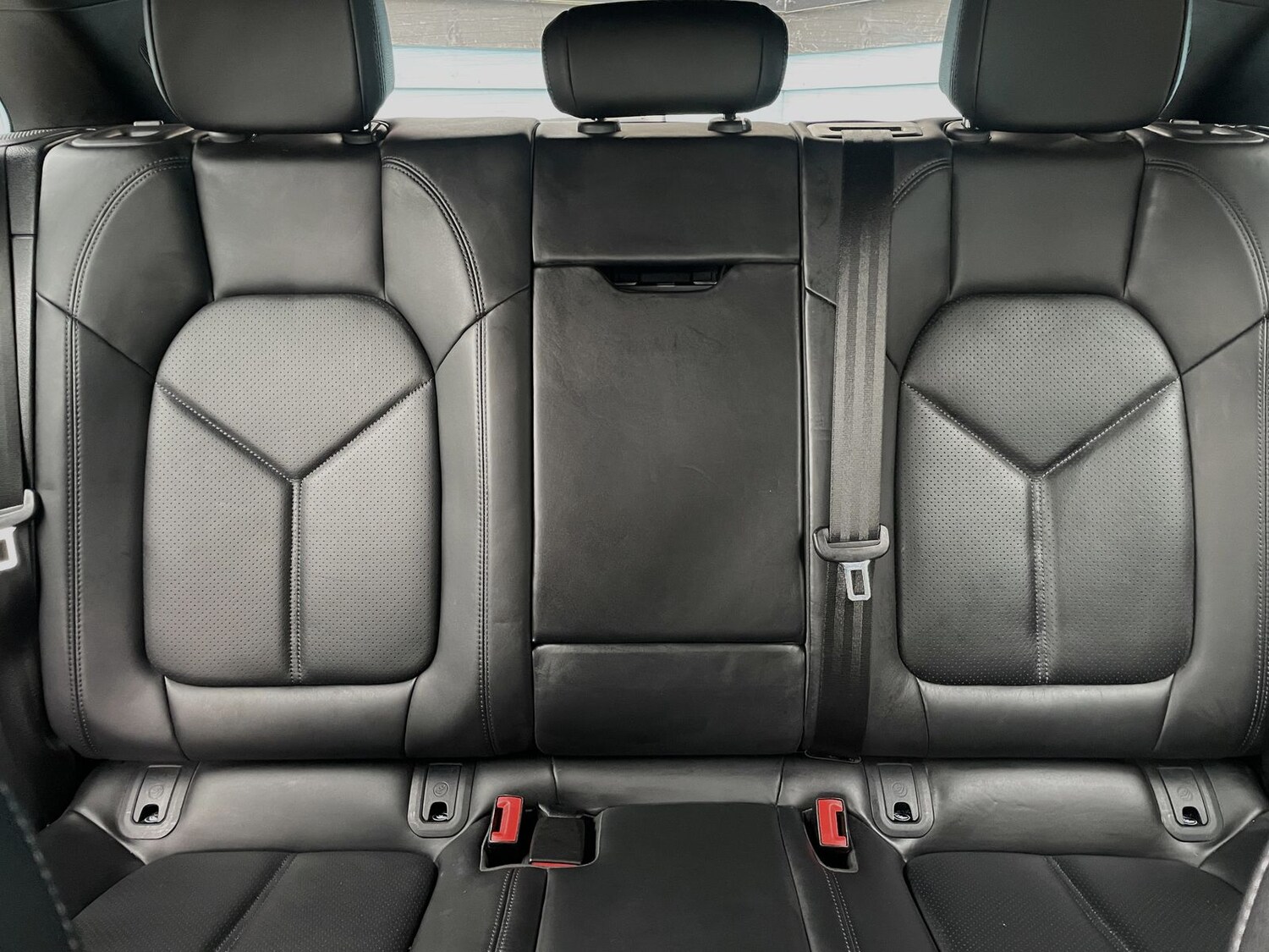 Used Porsche Macan 2022 for sale - 77538719: Photo 11