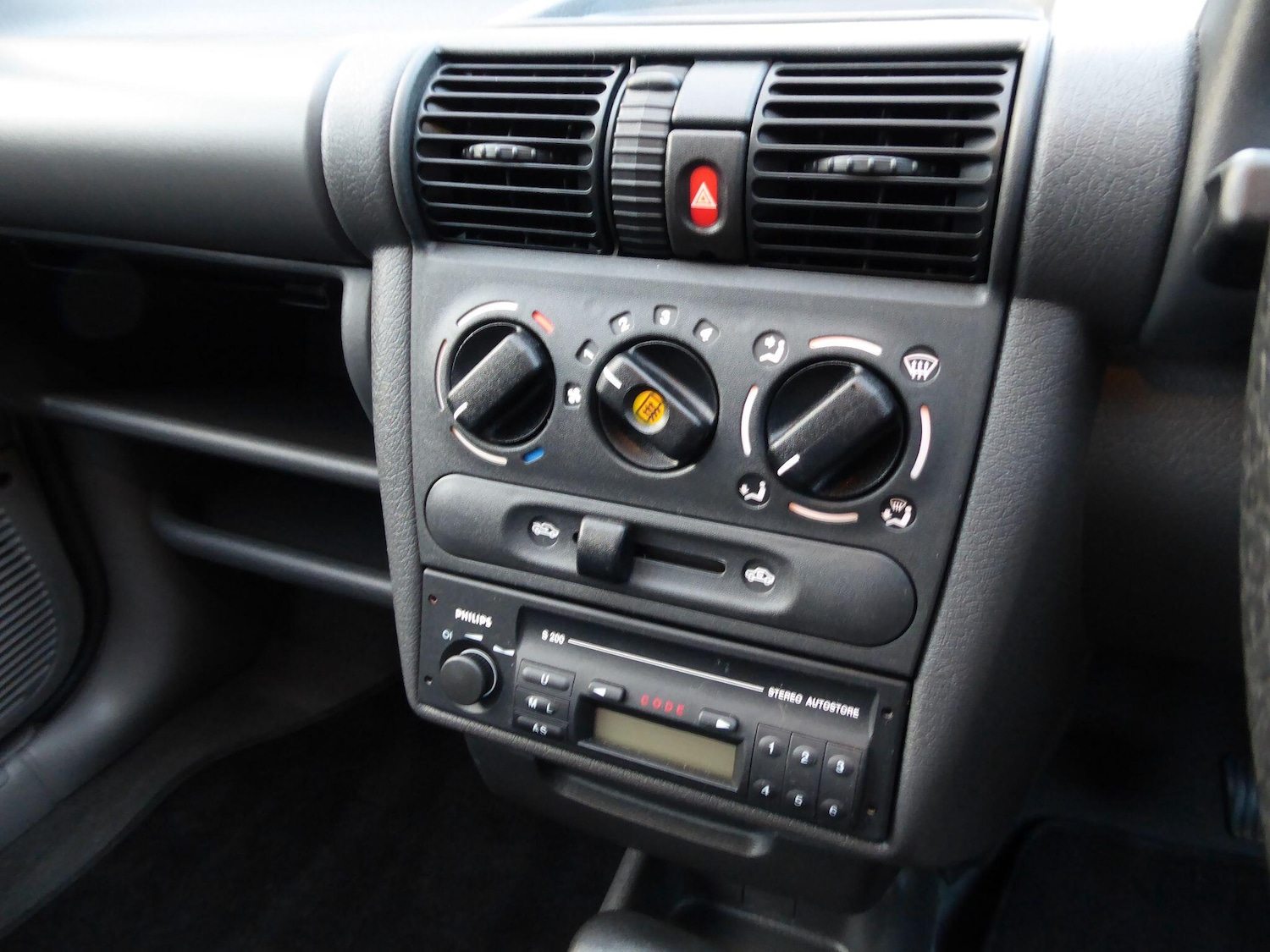 Used Vauxhall Corsa 1995 for sale - 77255557: Photo 16