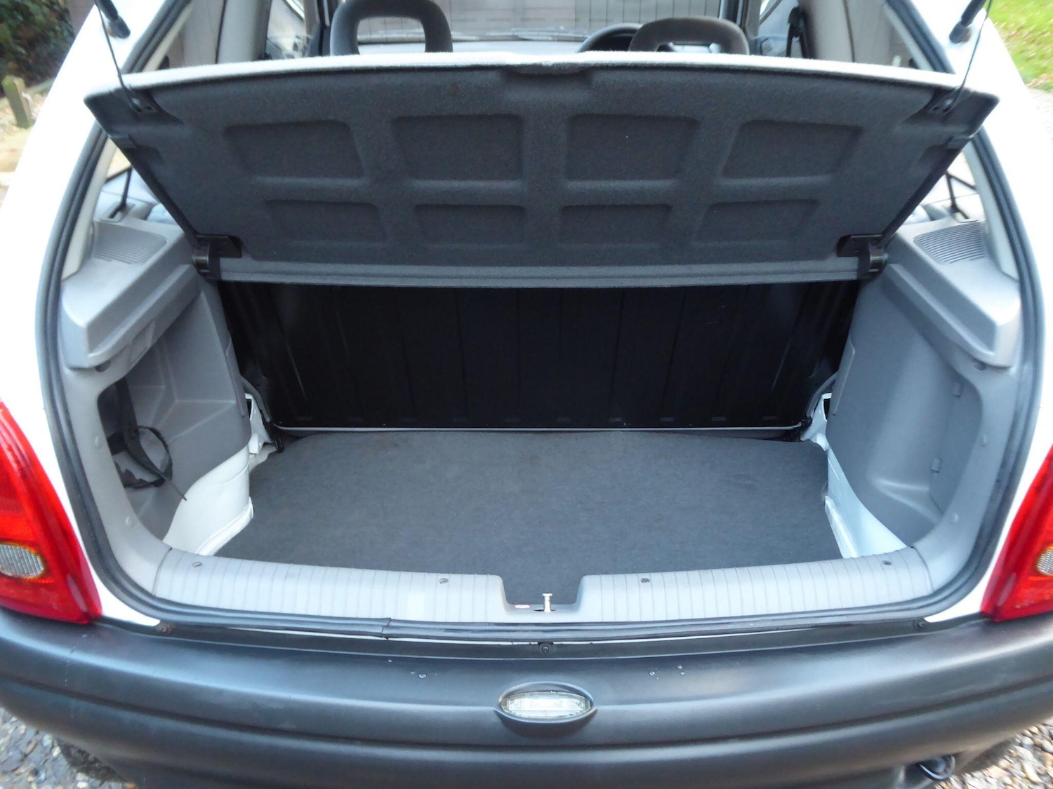 Used Vauxhall Corsa 1995 for sale - 77255557: Photo 22