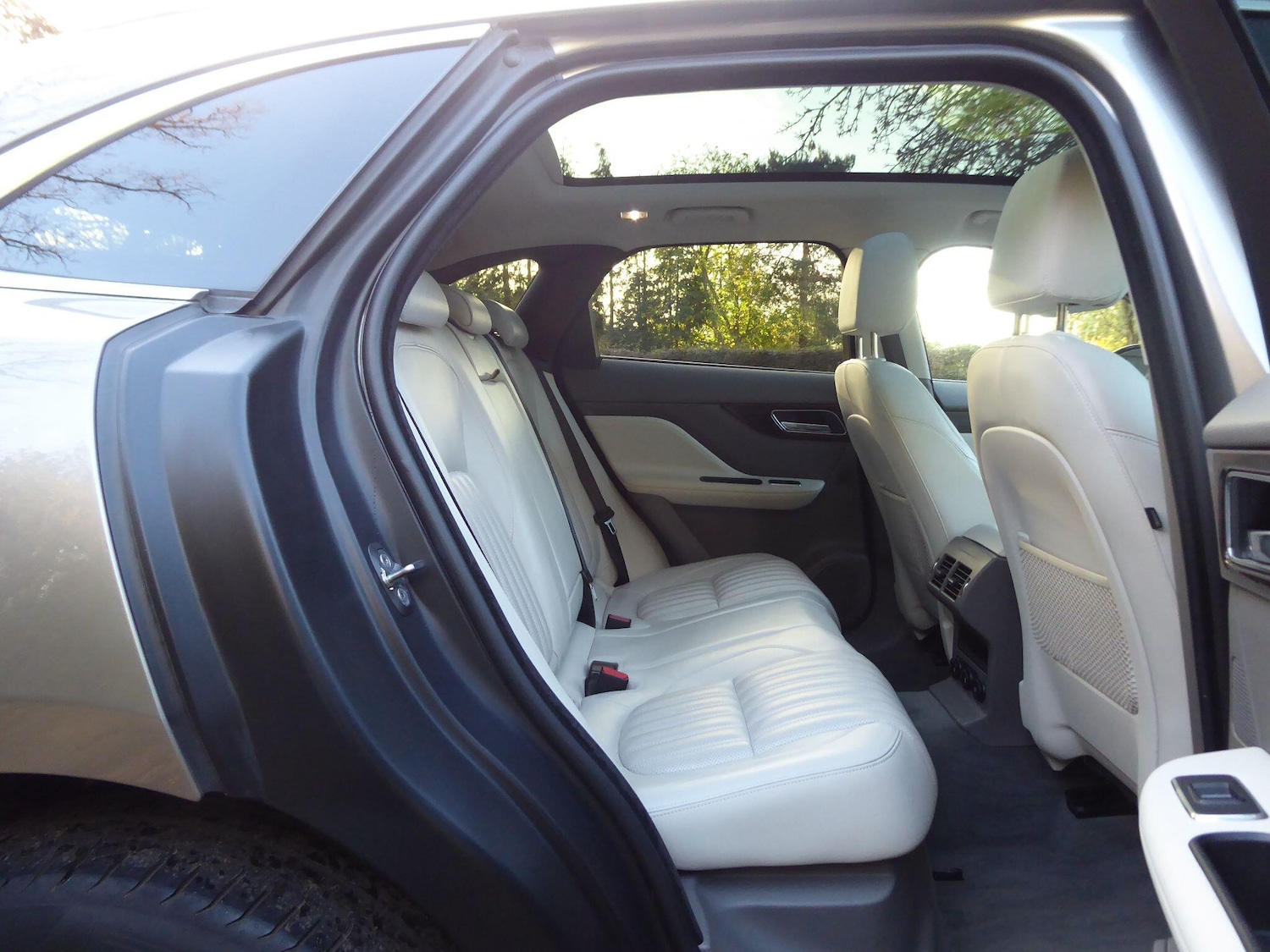 Used Jaguar F-Pace for sale - 77326205: Photo 9