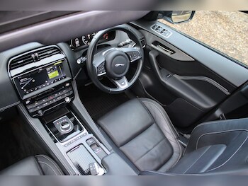 Used Jaguar F-Pace 2018 for sale - 77255500: Photo