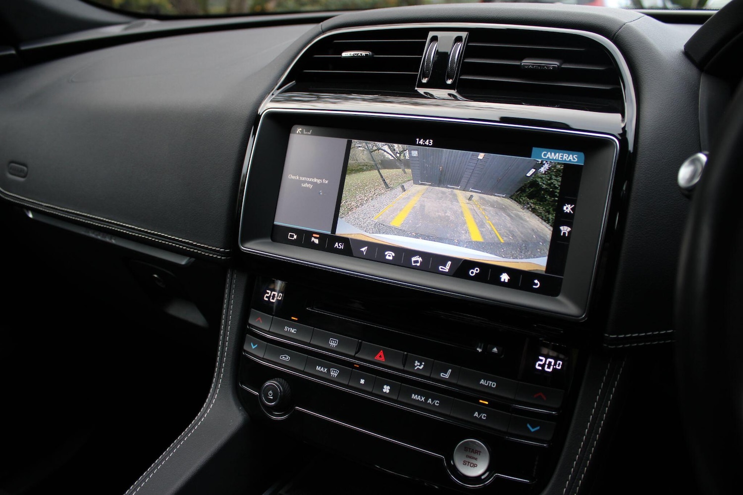 Used Jaguar F-Pace 2018 for sale - 77255500: Photo 3