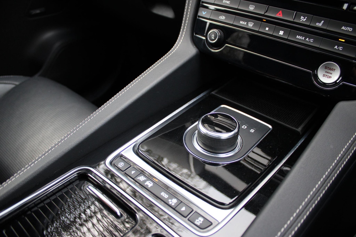 Used Jaguar F-Pace 2018 for sale - 77255500: Photo 33